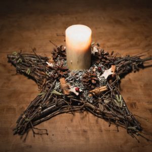 Atelier de création d'une Étoile de Noël. Cueilleurs sauvages